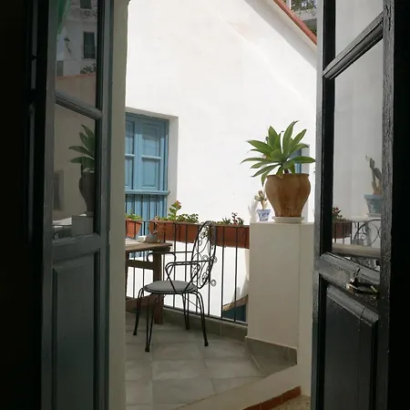 Casa 3 Guesthouse&artist * Polopos